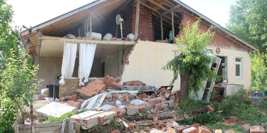 Bingöl Depremi Sonrası 247 Artçı Meydana Geldi