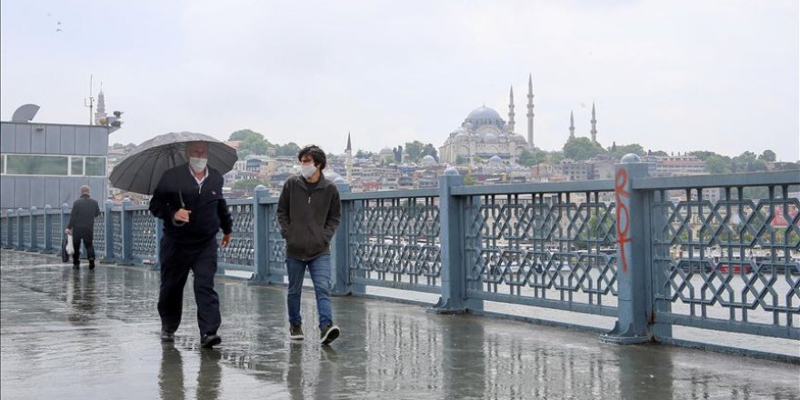 İstanbul, Ankara ve Bursa'da Maske Zorunluluğu Getirildi