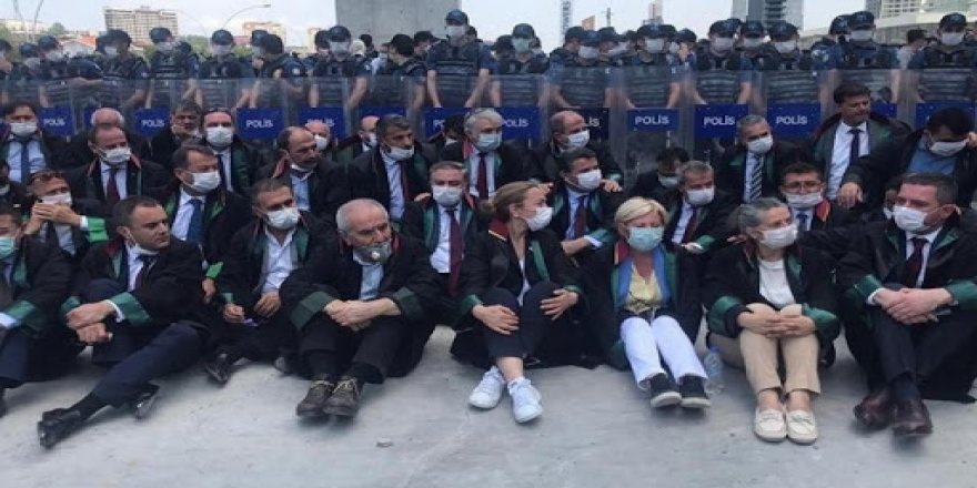 Baroların İktidarlarını Koruma Mücadelesi: Tartışma Nasıl Başladı, Ne Oldu, Kim Ne Söyledi?