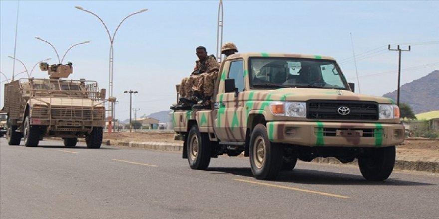 Yemen'de İran'dan Husilere Gönderilen Silahlar Ele Geçirildi