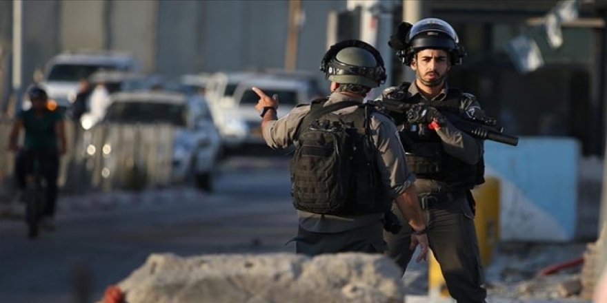 İsrail Askerleri İlhak Planını Protesto Eden Filistinliyi Yaraladı