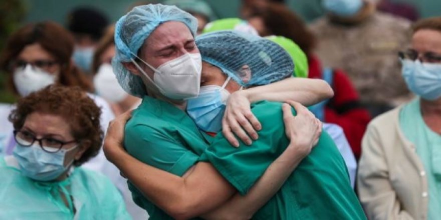 Brezilya'nın Salgının Merkez Üssü Olmasından Hükümet Sorumlu Tutuluyor
