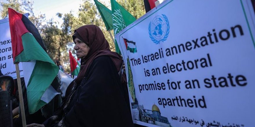 Gazzeli Kadınlar Siyonist İsrail'in 'İlhak' Planını Protesto Etti