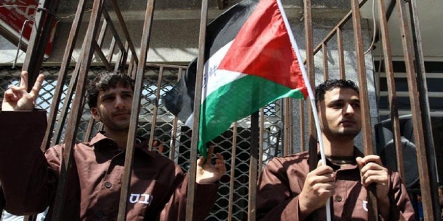 Filistinlilerin Ömürleri İsrail Hapishanelerinde Tükeniyor