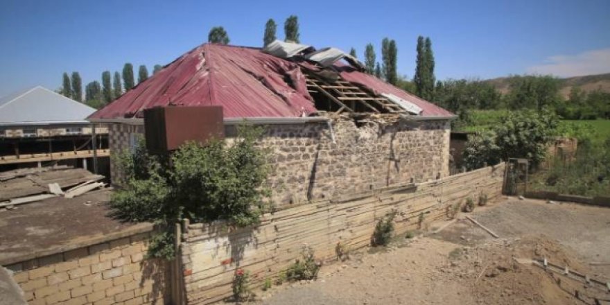 Ermenistan Ordusu Sivilleri Hedef Alıyor