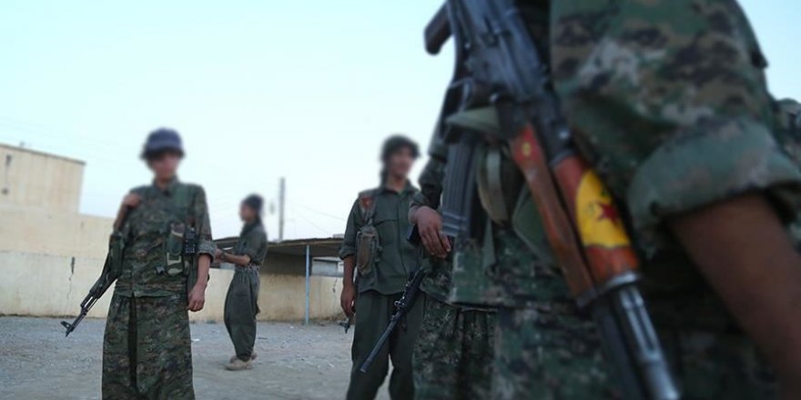 YPG/PKK Deyrizor'da Köylere Baskın Yapıp Sivilleri Alıkoydu