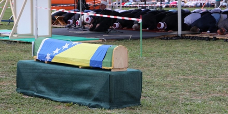 Bosna Hersek'teki Katliamın 6 Kurbanı Daha Toprağa Verildi