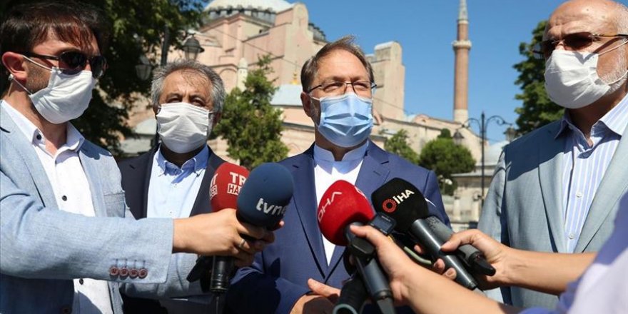 Diyanet İşleri Başkanı Erbaş: Ayasofya Camisi'nde sosyal mesafeye uyarak düzenleme oluyor