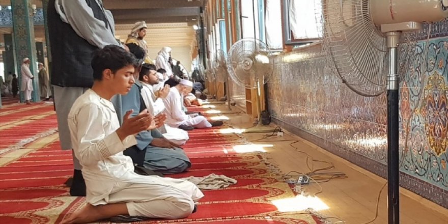 Afganistan'da Ayasofya Camii için şükür namazı kılındı