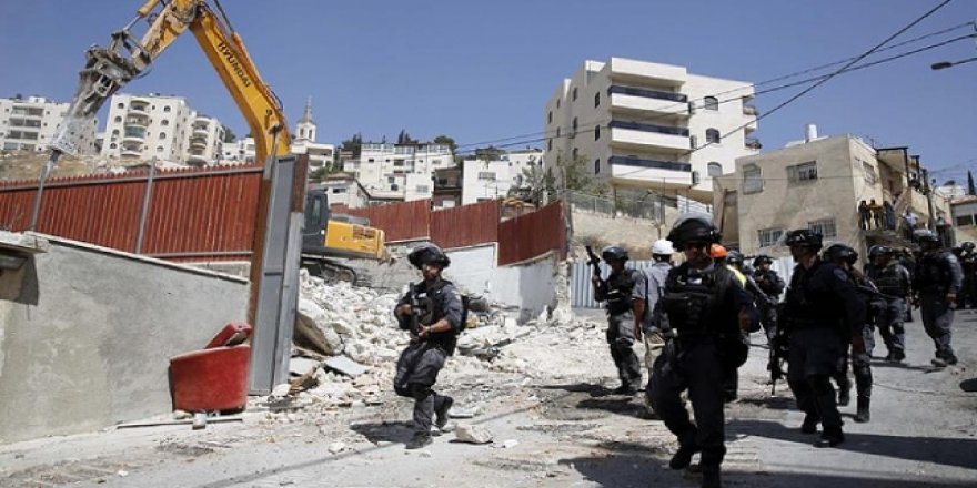 İsrail, Filistinlilere ait evleri yıkmaya devam ediyor