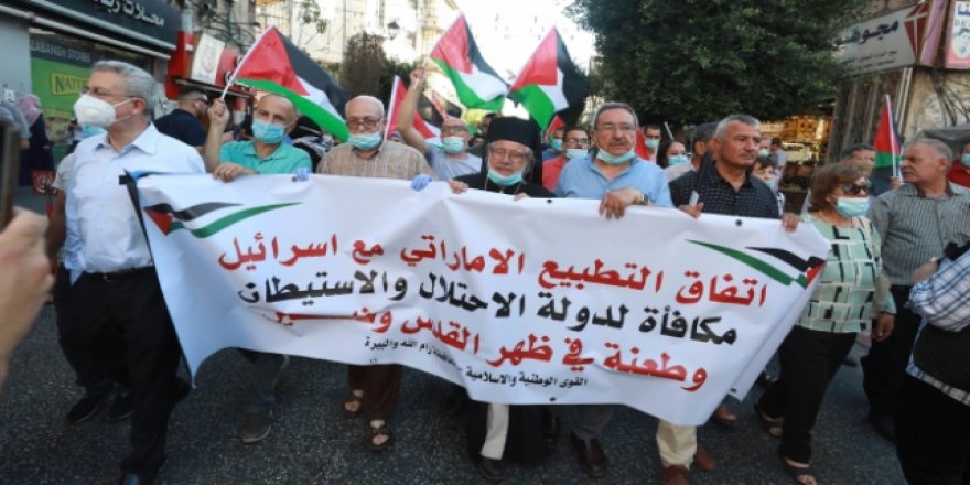 İsrail-BAE anlaşması Batı Şeria'da protesto edildi