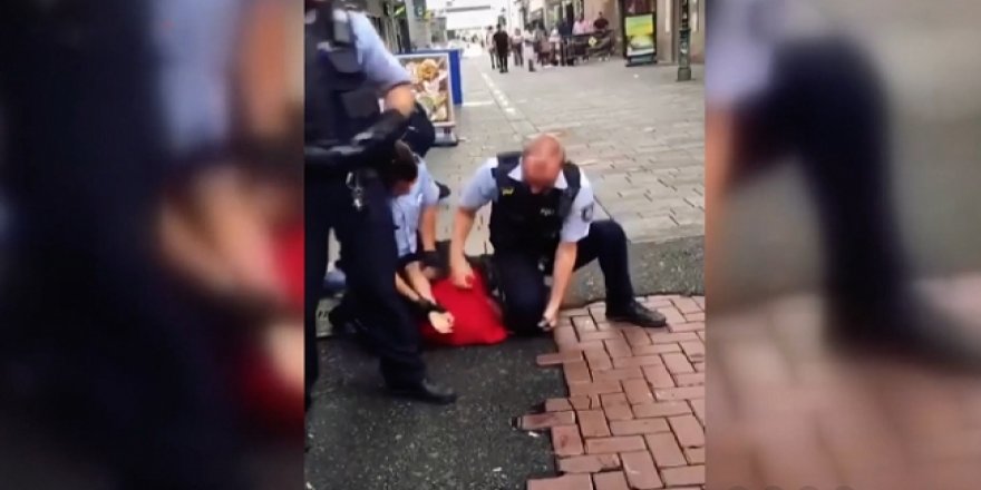 Almanya'da Türk gence 'George Floyd' muamelesi