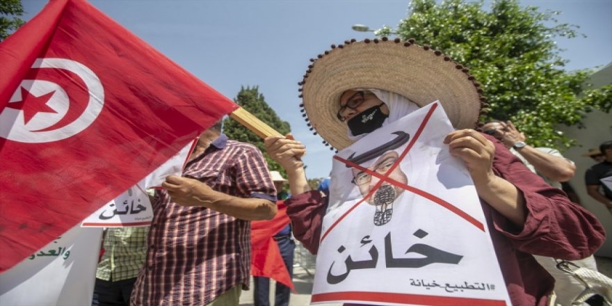 BAE-İsrail normalleşme anlaşması Tunus'ta protesto edildi