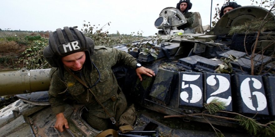 Belarus'ta ordu birlikleri ülkenin batı sınırına konuşlandırıldı