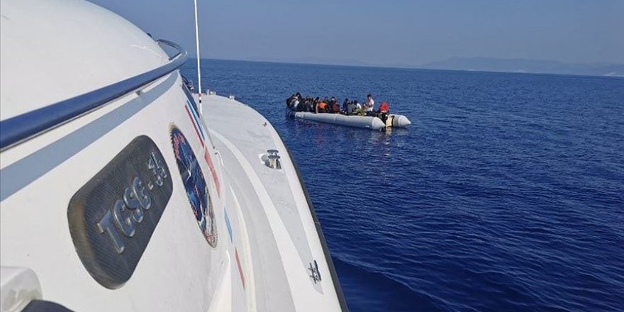 Yunanistan’ın ölüme terk ettiği 42 sığınmacı kurtarıldı