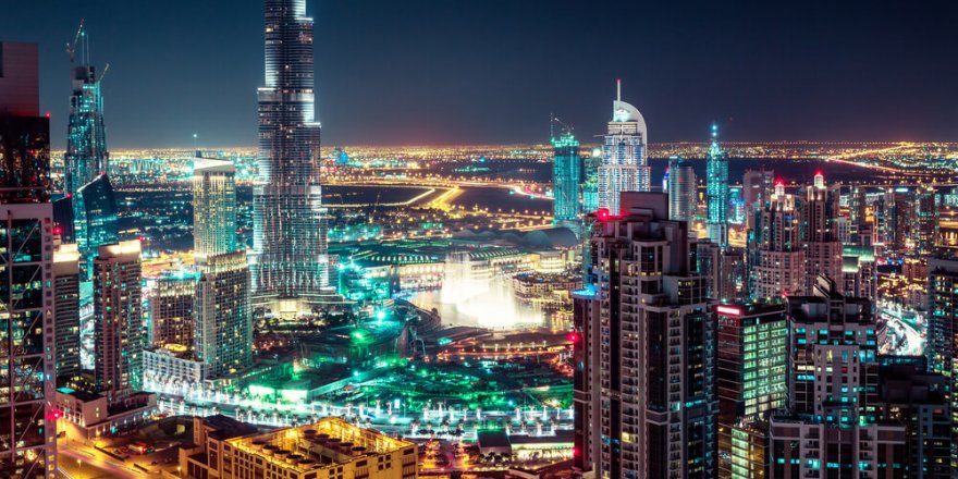 Dubai, turizmi canlandırmak için alkole yönelik yasaları gevşetiyor
