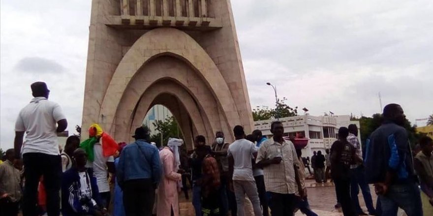 Batı Afrikalı liderler Mali'de çözüm arıyor