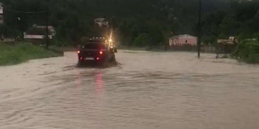 Giresun’un Dereli ilçesindeki selde 3 kişi kayboldu