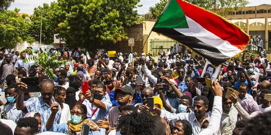 Sudan'da dini konulardaki reformlar yeniden protesto edildi