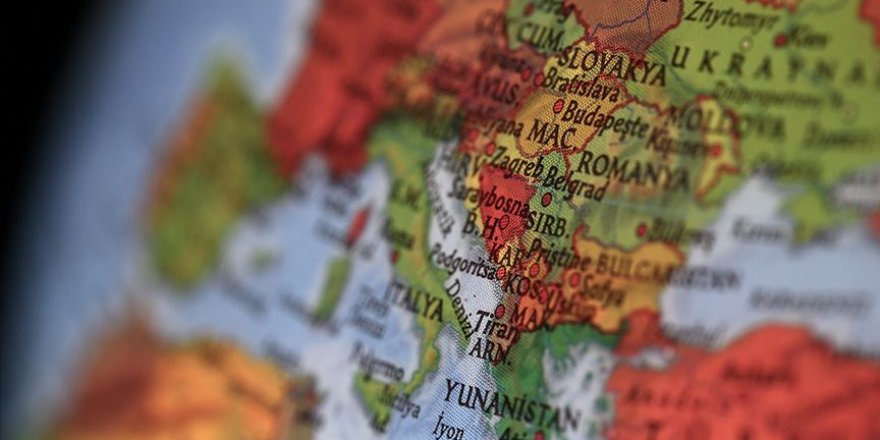 Etnik çekişmelerin yaşandığı Kuzey Makedonya 'deneyler ülkesi' mi?