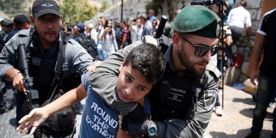 İsrail geçtiğimiz Ağustos'ta 330 Filistinliyi tutukladı