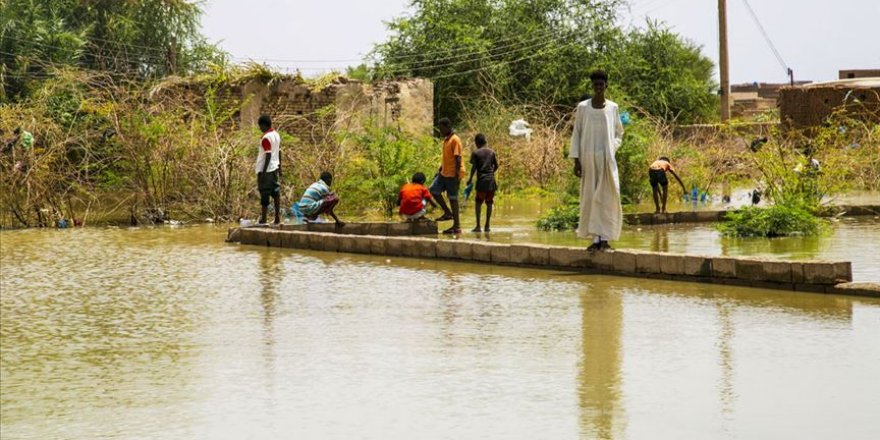 Sudan'da sel nedeniyle acil durum ilan edildi