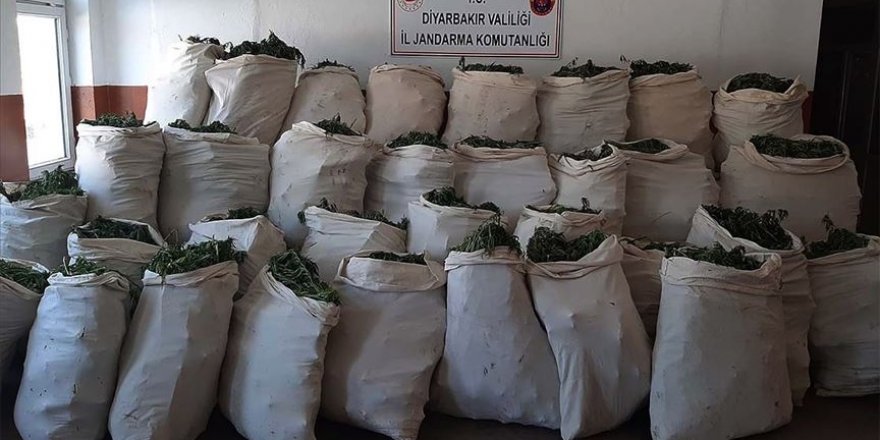 Diyarbakır'da 5 ton 81 kilogram esrar ele geçirildi