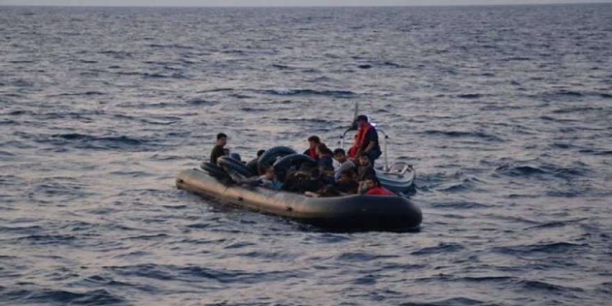 Hollanda basını: Yunanistan göçmenleri ölüme terk ediyor