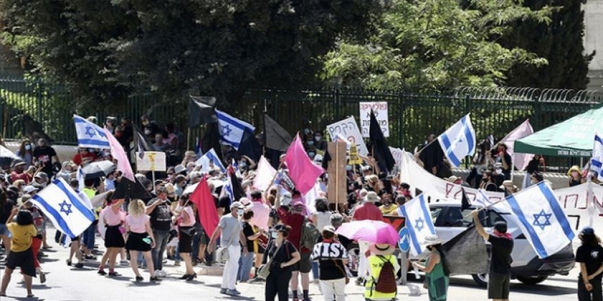 İsrail'de COVID-19 karşısındaki "kötü yönetimi" protesto edildi
