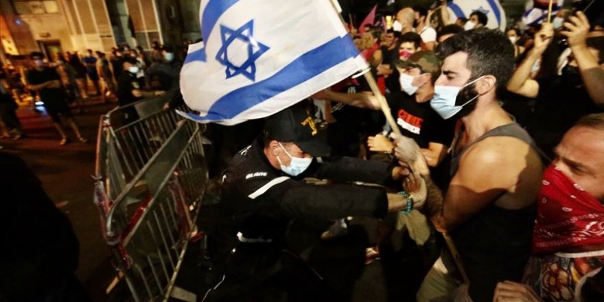 Tel Aviv'deki Netanyahu karşıtı gösteriler kısıtlamalara rağmen sürüyor