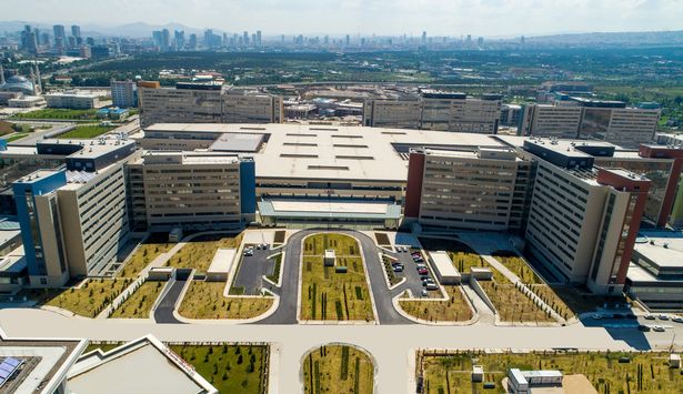Çin'in Covid-19 aşısı Ankara Şehir Hastanesi'nde denenmeye başladı