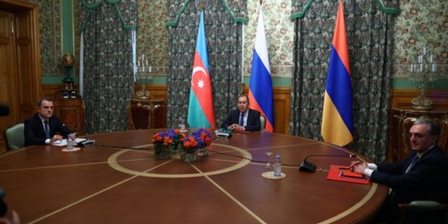 Azerbaycan ve Ermenistan dışişleri bakanları Moskova'da görüştü