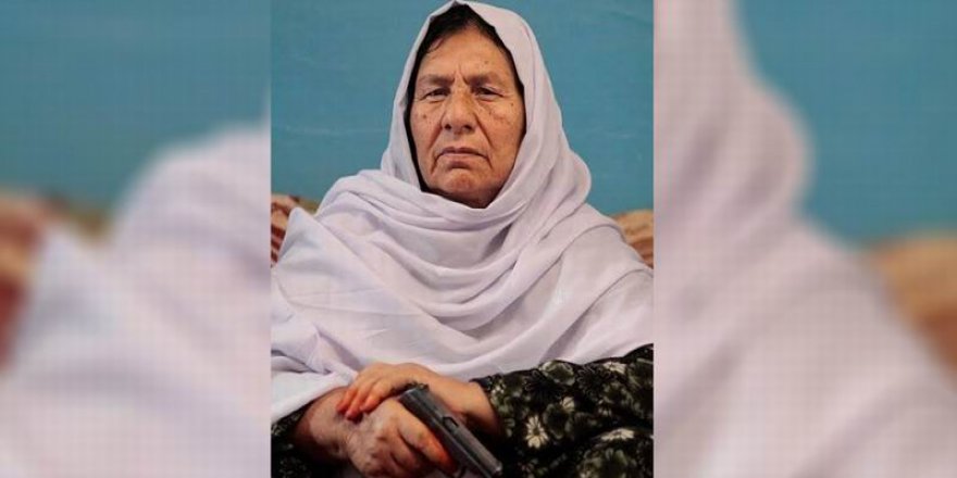 Afganistan'da kadın savaş ağası Taliban'a katıldı