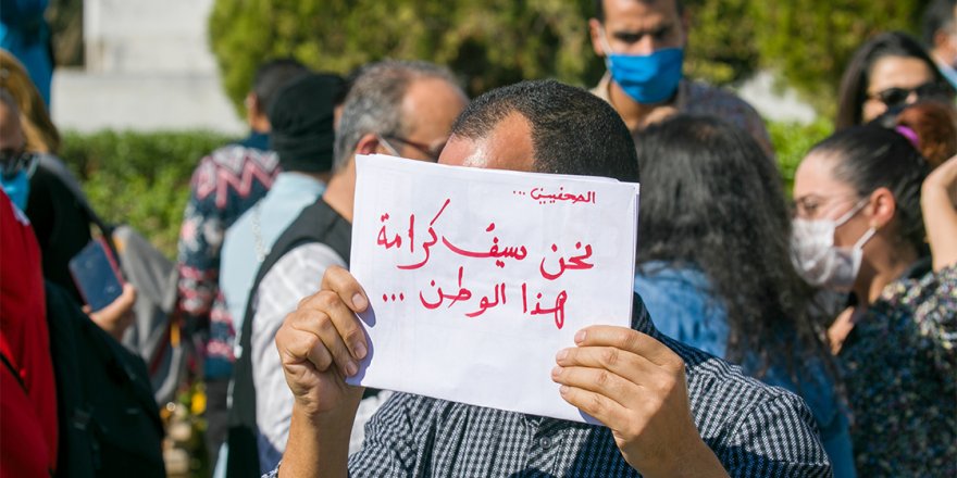 Tunus'ta medyada yeni düzenlemeler içeren yasa tasarısı protesto edildi
