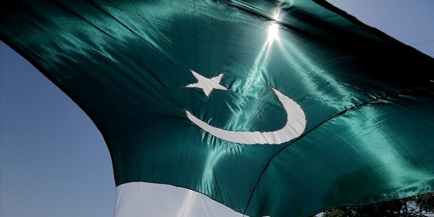 Pakistan’da Fransız mallarına boykot çağrıları yükseliyor