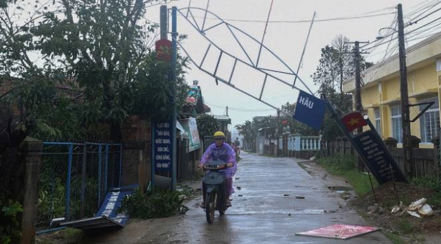 Vietnam'daki Malove tayfununda ölenlerin sayısı 19'a yükseldi
