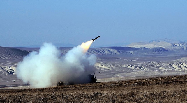 Azerbaycan, Ermenistan'a ait savaş uçağını düşürdü