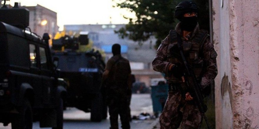 Diyarbakır'da PKK/KCK'ya yönelik soruşturmada 26 öğretmene gözaltı