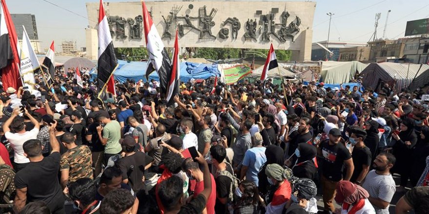 Irak'ta maaşları iki aydır ödenmeyen memurlar greve gitti