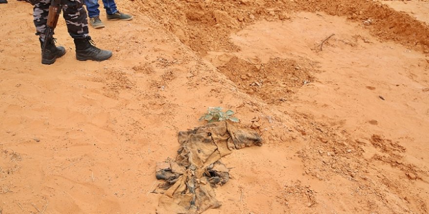 Sudan'da toplu mezarlar bulundu
