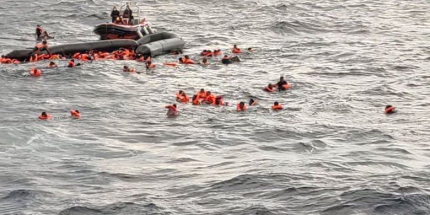 Akdeniz'de göçmen teknesi faciası: 100 ölü