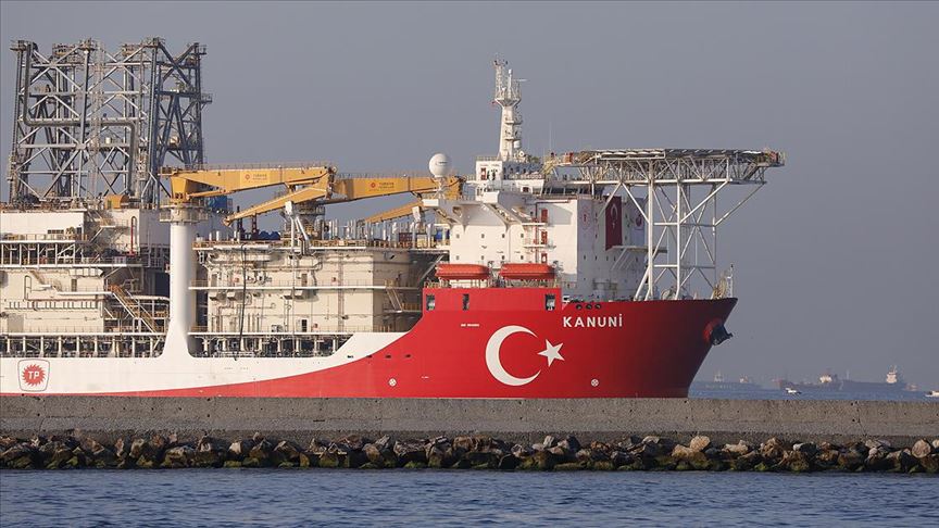 Türkiye'nin 3. sondaj gemisi Kanuni Karadeniz'e uğurlandı