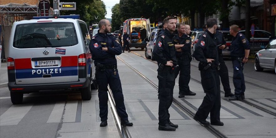 Avusturya’da terör bahanesiyle gözaltına alınan Müslümanlara polisten provokatif sorular