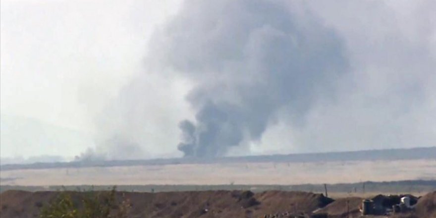 Ermenistan, çekildiği Ağdam'da karakol, bina ve kontrol noktalarını ateşe verdi