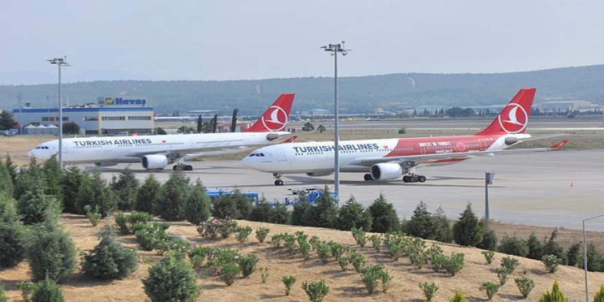 Türkiye'ye gelen THY uçaklarındaki yolcuların negatif PCR testini ibraz etmesi gerekiyor