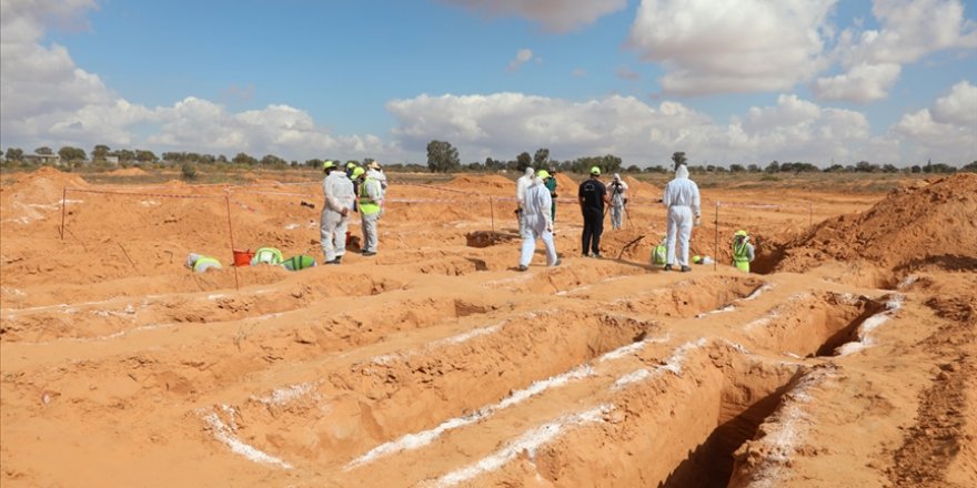 Libya'nın Terhune kentinde yeni bir toplu mezar bulundu