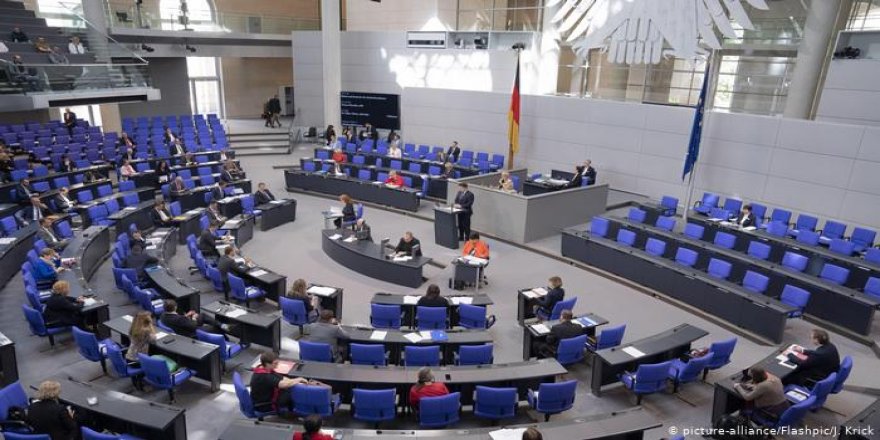 Almanya’da İslam karşıtlığıyla mücadele teklifine meclisten ret