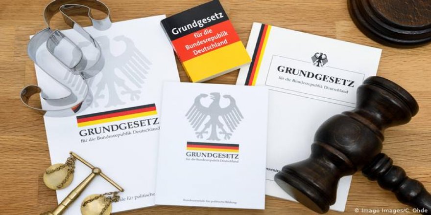 Almanya’da "Irk" kelimesi anayasadan çıkarılıyor