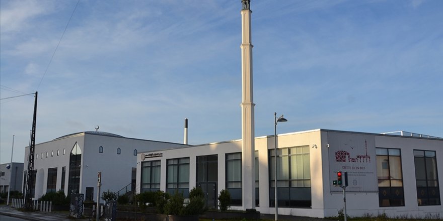 Danimarka'dan camilere bağış yapmaya sınırlandırma