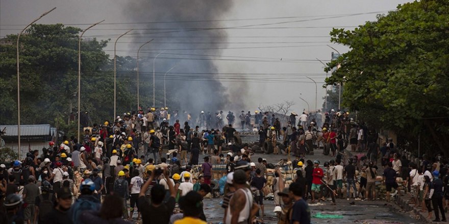 Myanmar'da bugünkü protestolarda darbecilerin öldürdüğü kişi sayısı 56'ya yükseldi